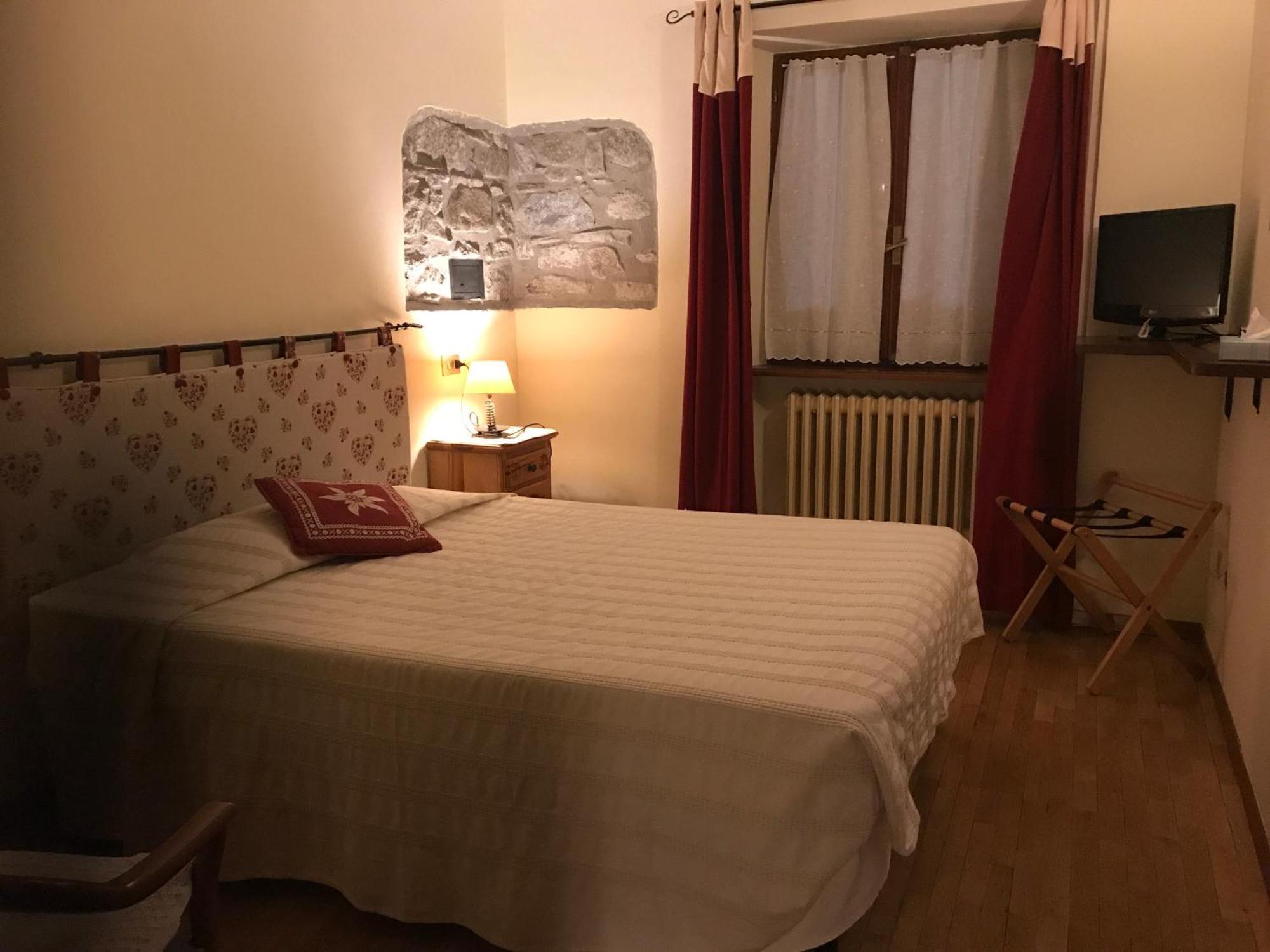Maison Laurent Курмайор Екстериор снимка