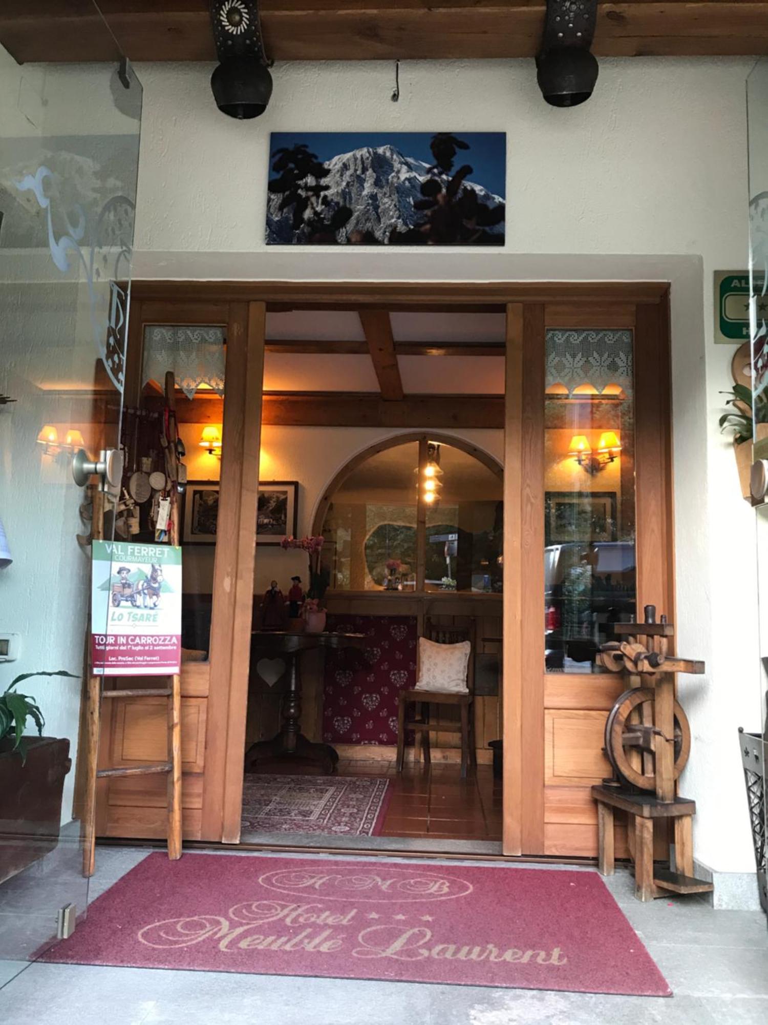 Maison Laurent Курмайор Екстериор снимка